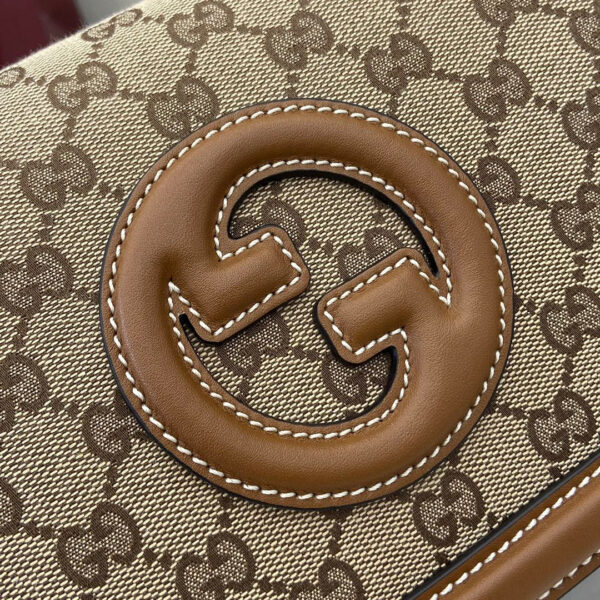 Gucci Blondie medium top handle bag