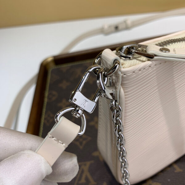 Louis Vuitton Easy Pouch