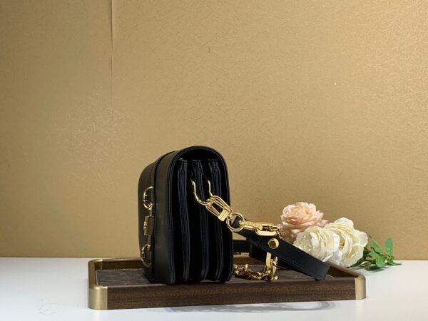 Louis Vuitton Rende-Vous