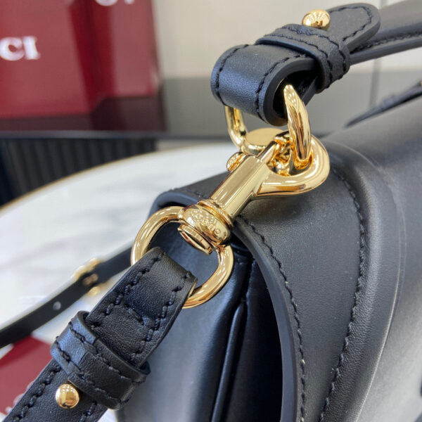 Gucci Blondie medium top handle bag