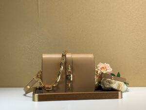 Louis Vuitton Rende-Vous