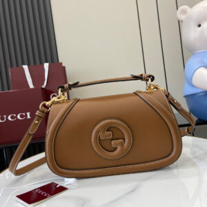Gucci Blondie medium top handle bag