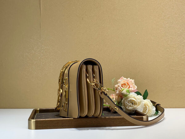 Louis Vuitton Rende-Vous