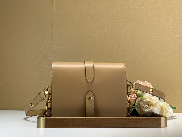 Louis Vuitton Rende-Vous