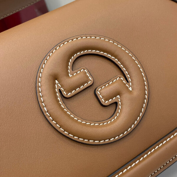 Gucci Blondie medium top handle bag