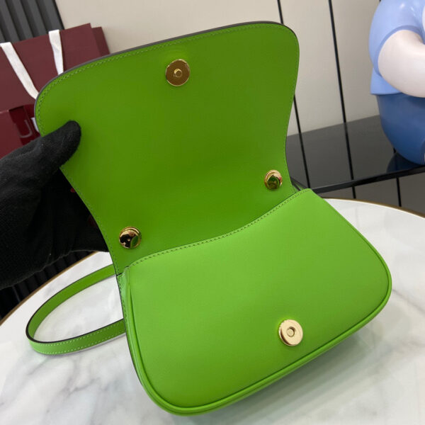 Gucci Blondie medium top handle bag
