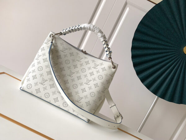 Louis Vuitton Beaubourg Hobo MM