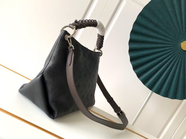 Louis Vuitton Beaubourg Hobo MM