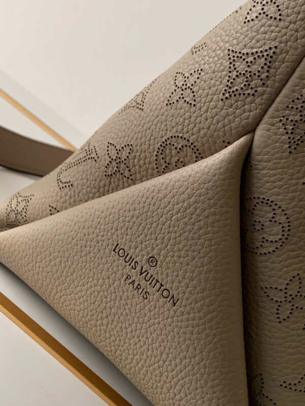 Louis Vuitton Beaubourg Hobo MM