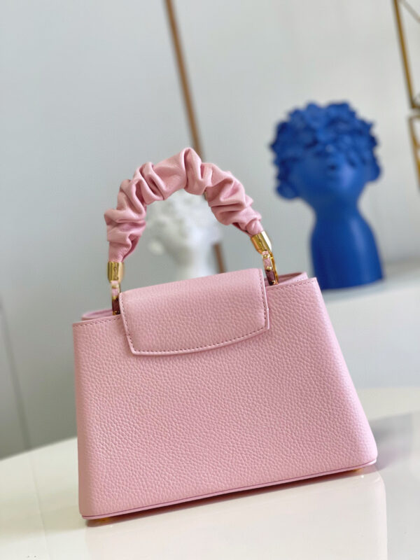 Louis Vuitton Capucines BB