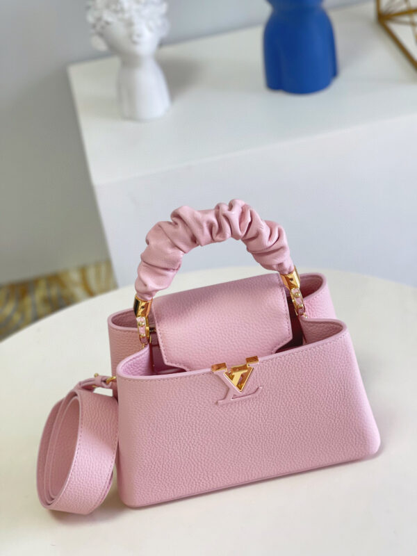 Louis Vuitton Capucines BB