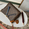 Louis Vuitton Beaubourg Hobo