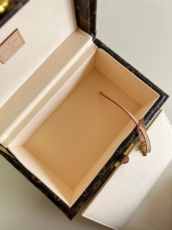 Louis Vuitton Jewelry box