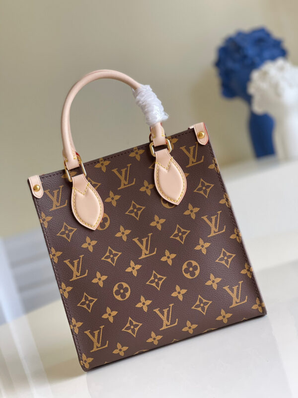 Louis Vuitton Sac Plat Bag