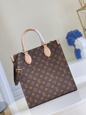 Louis Vuitton Sac Plat