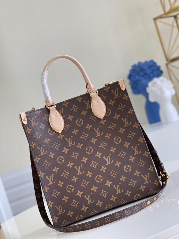 Louis Vuitton Sac Plat