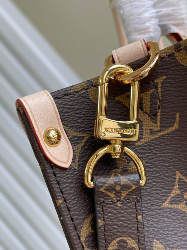 Louis Vuitton Sac Plat