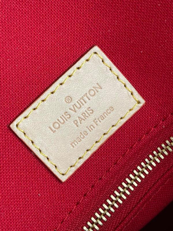 Louis Vuitton Sac Plat