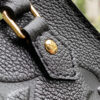 Louis Vuitton Petie Sac Plat