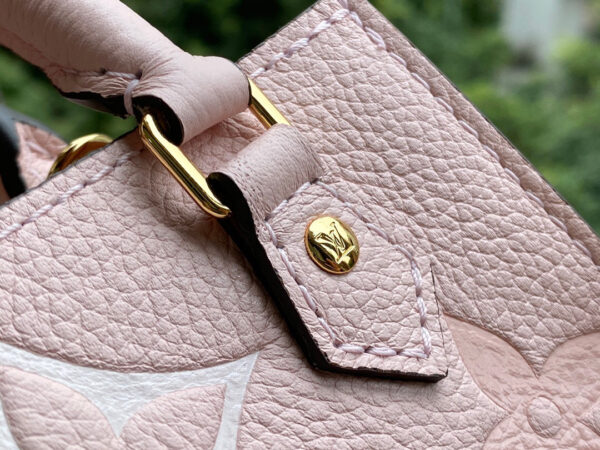Louis Vuitton Petie Sac Plat