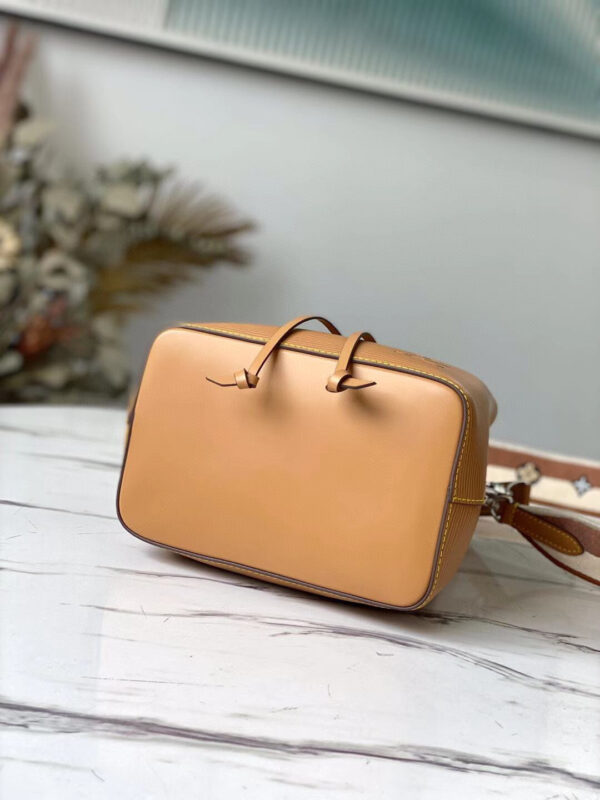 Louis Vuitton Neo Noe