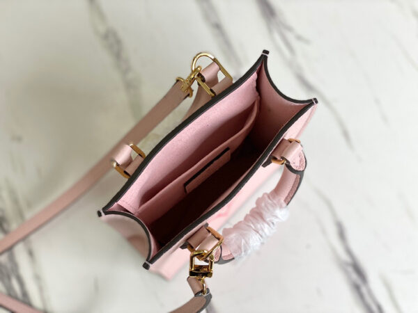 Louis Vuitton Petie Sac Plat
