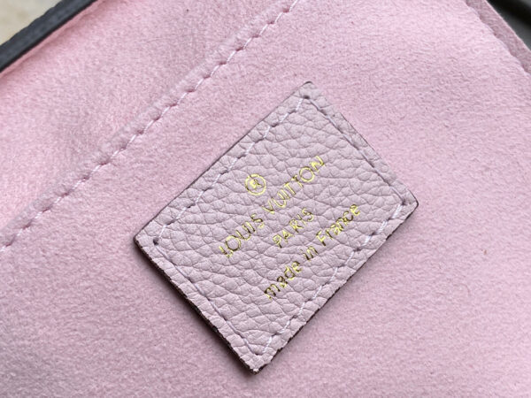 Louis Vuitton Petie Sac Plat