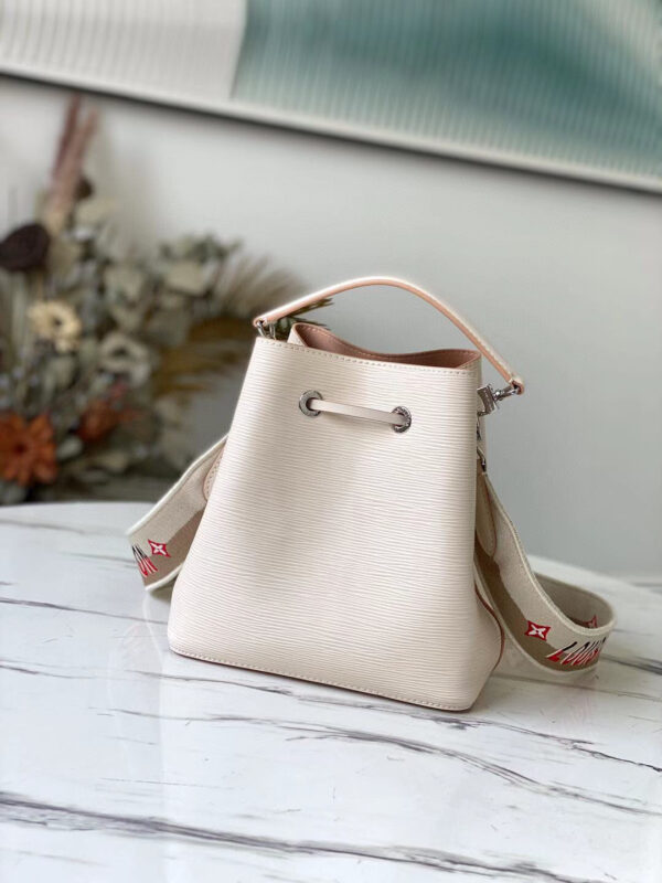 Louis Vuitton Neo Noe