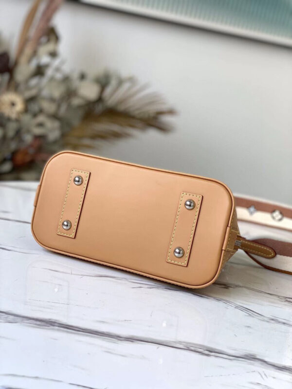 Louis Vuitton Alma BB