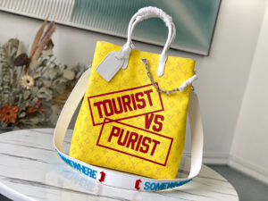 Louis Vuitton Carry It Tote
