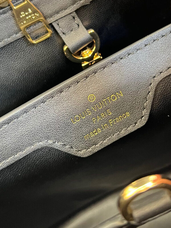 Louis Vuitton Capucines BB