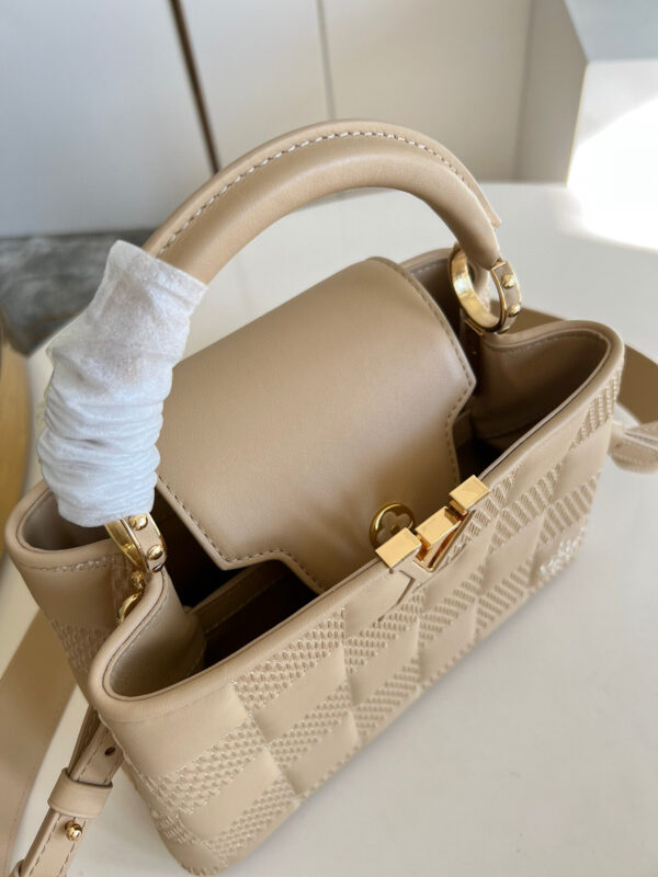 Louis Vuitton Capucines BB
