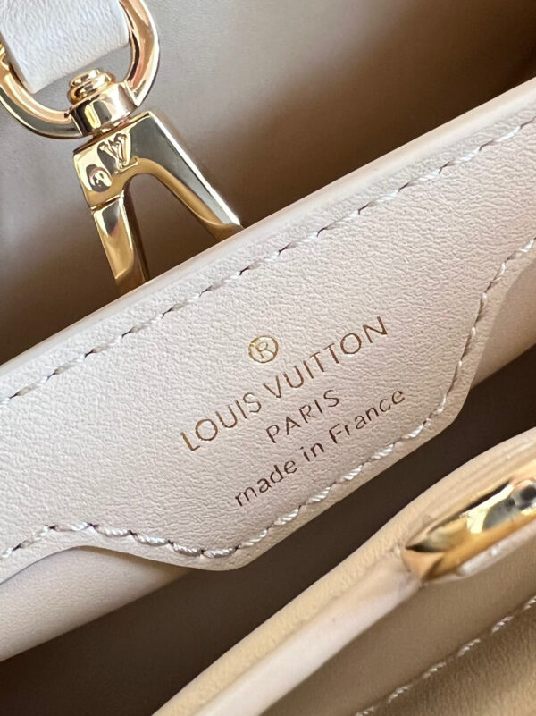Louis Vuitton Capucines BB
