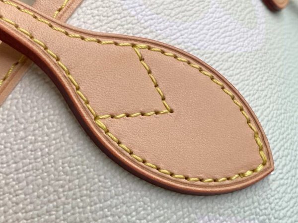 Louis Vuitton Neverfull