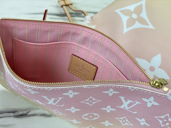 Louis Vuitton Neverfull