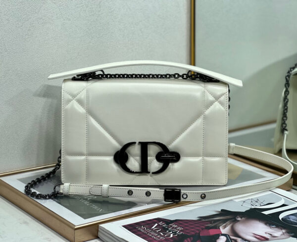 Dior 30 Montaigne