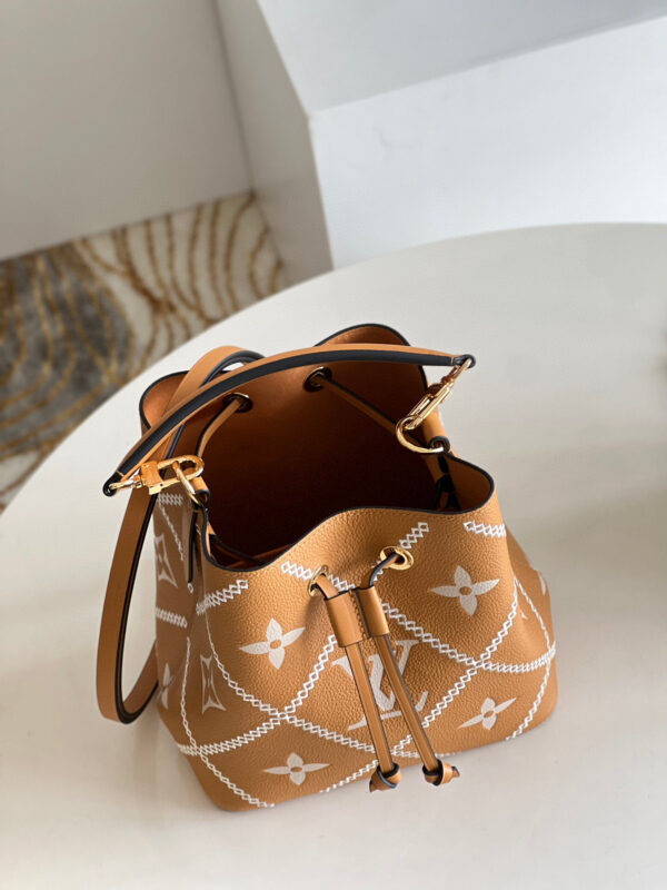 Louis Vuitton Neo Noe