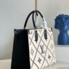 Louis Vuitton OnTheGo MM