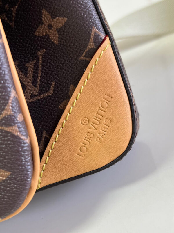 Louis Vuitton Trio Messenger Bag