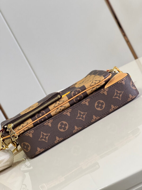 Louis Vuitton Trio Messenger Bag