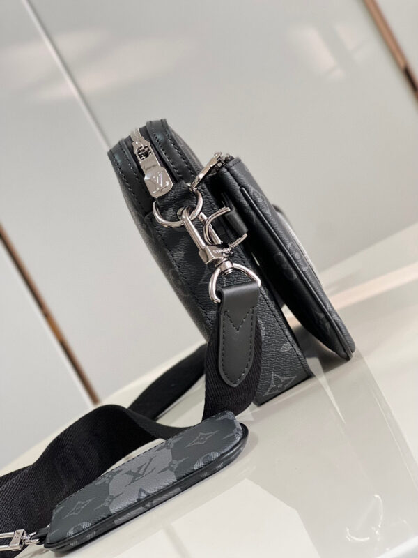 Louis Vuitton Trio Messenger Bag