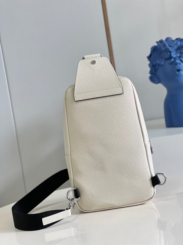 Louis Vuitton Avenue