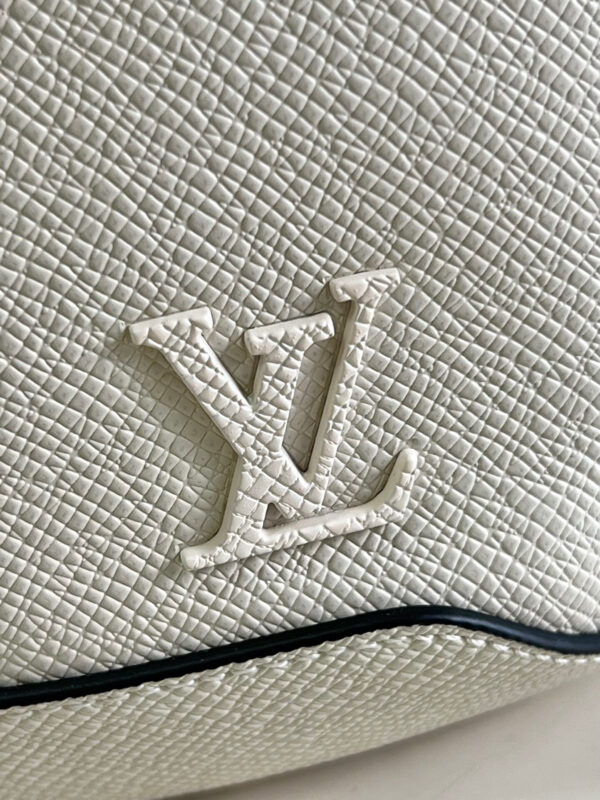 Louis Vuitton Avenue