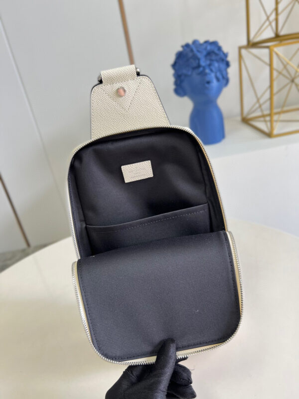 Louis Vuitton Avenue