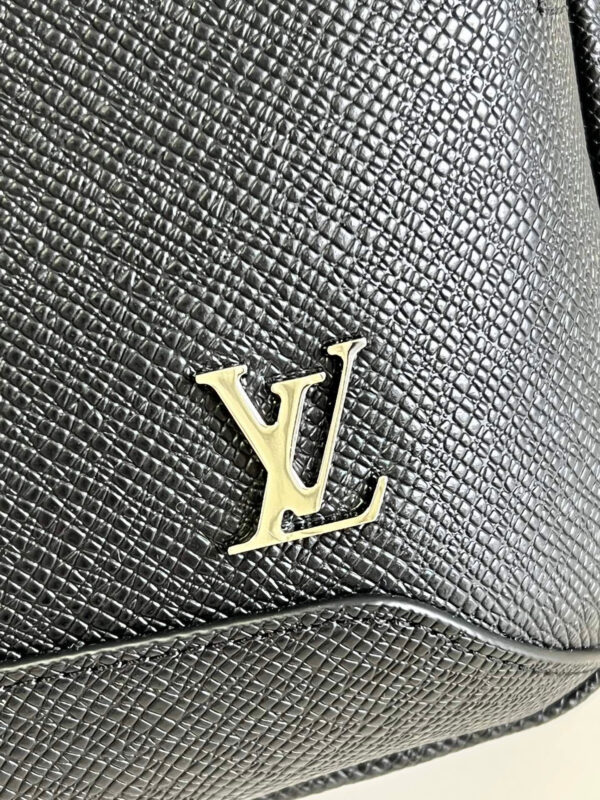 Louis Vuitton Avenue