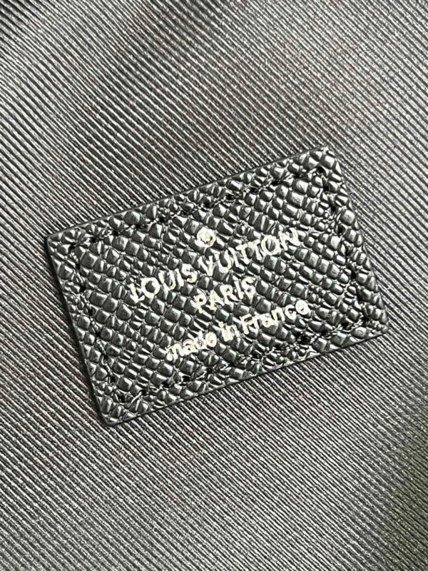 Louis Vuitton Avenue