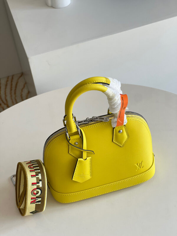 Louis Vuitton Alma BB