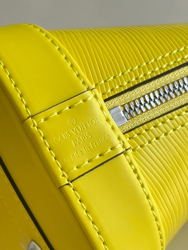 Louis Vuitton Alma BB