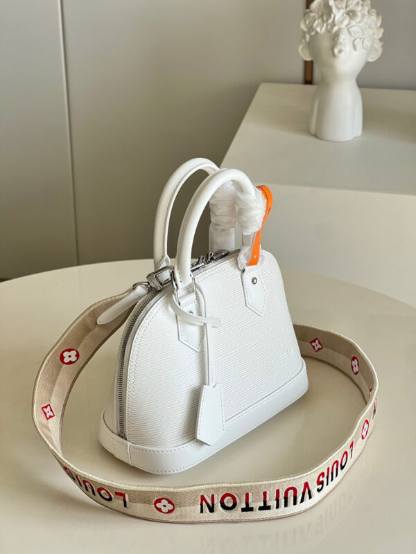 Louis Vuitton Alma BB