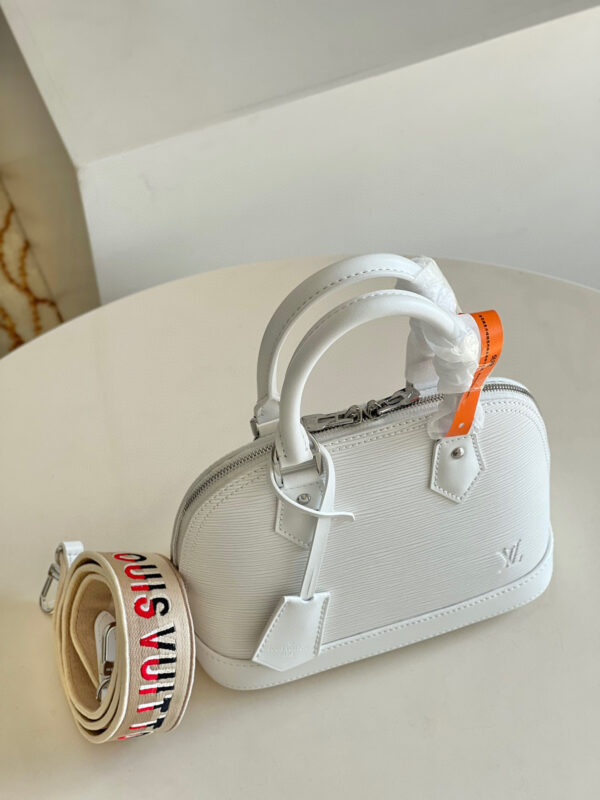 Louis Vuitton Alma BB